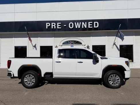 Certified 2023 GMC Sierra 2500 Denali w/ Denali Ultimate Package AWD/4WD image 4
