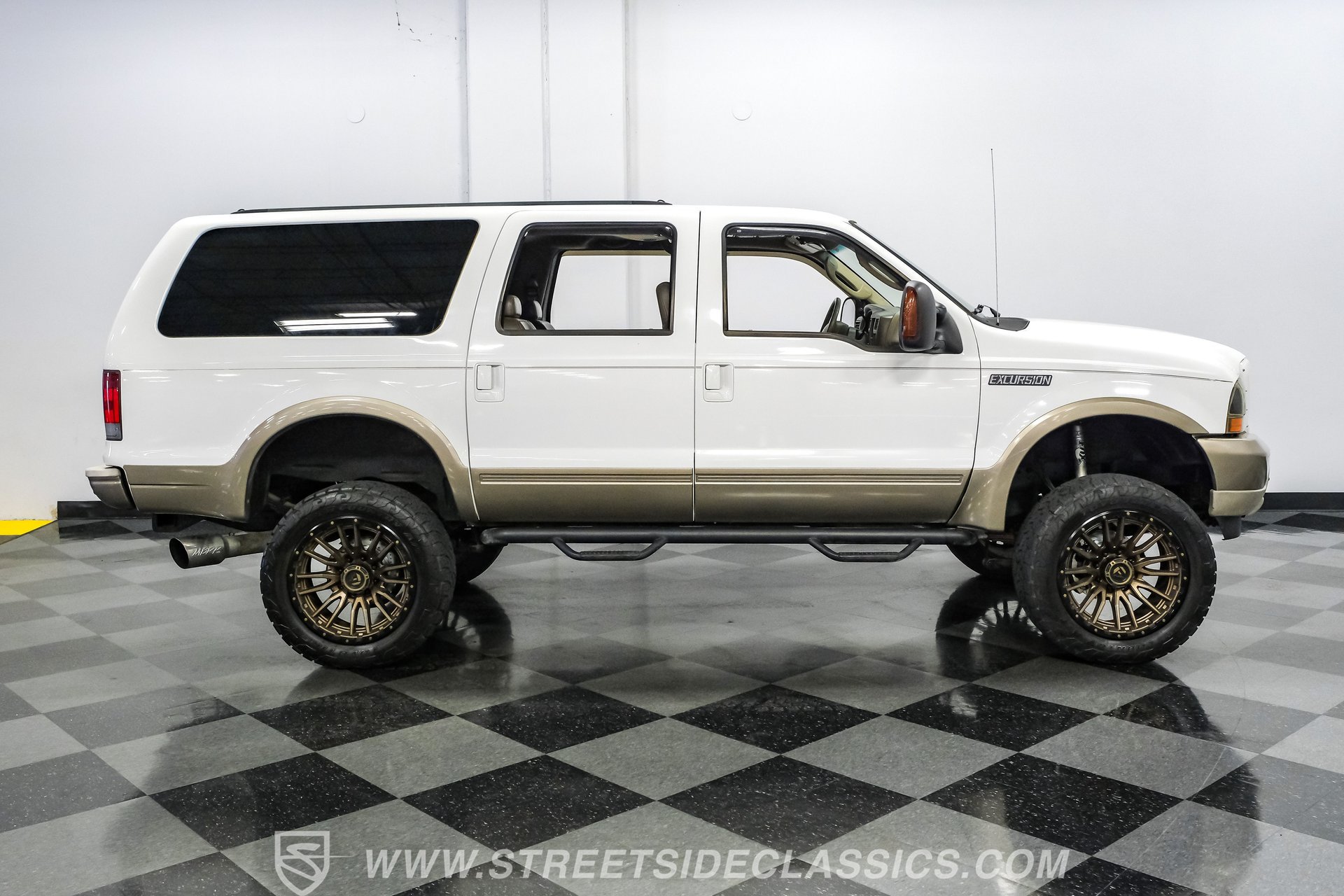 Used 2004 Ford Excursion Eddie Bauer AWD/4WD image 14