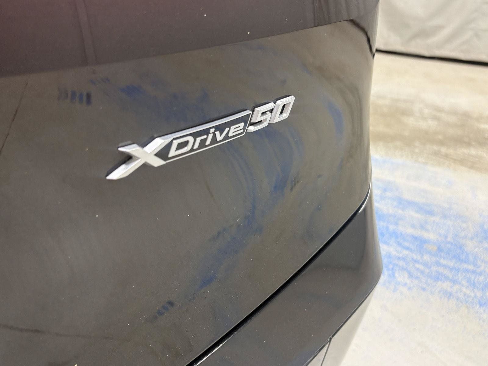 Used 2023 BMW iX xDrive50 w/ Sport Package AWD/4WD image 20