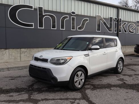 Used 2016 Kia Soul Base image 1