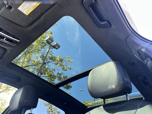 Used 2019 Porsche Cayenne Turbo AWD/4WD image 28