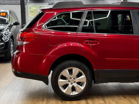 Used 2013 Subaru Outback 2.5i Limited AWD/4WD image 14