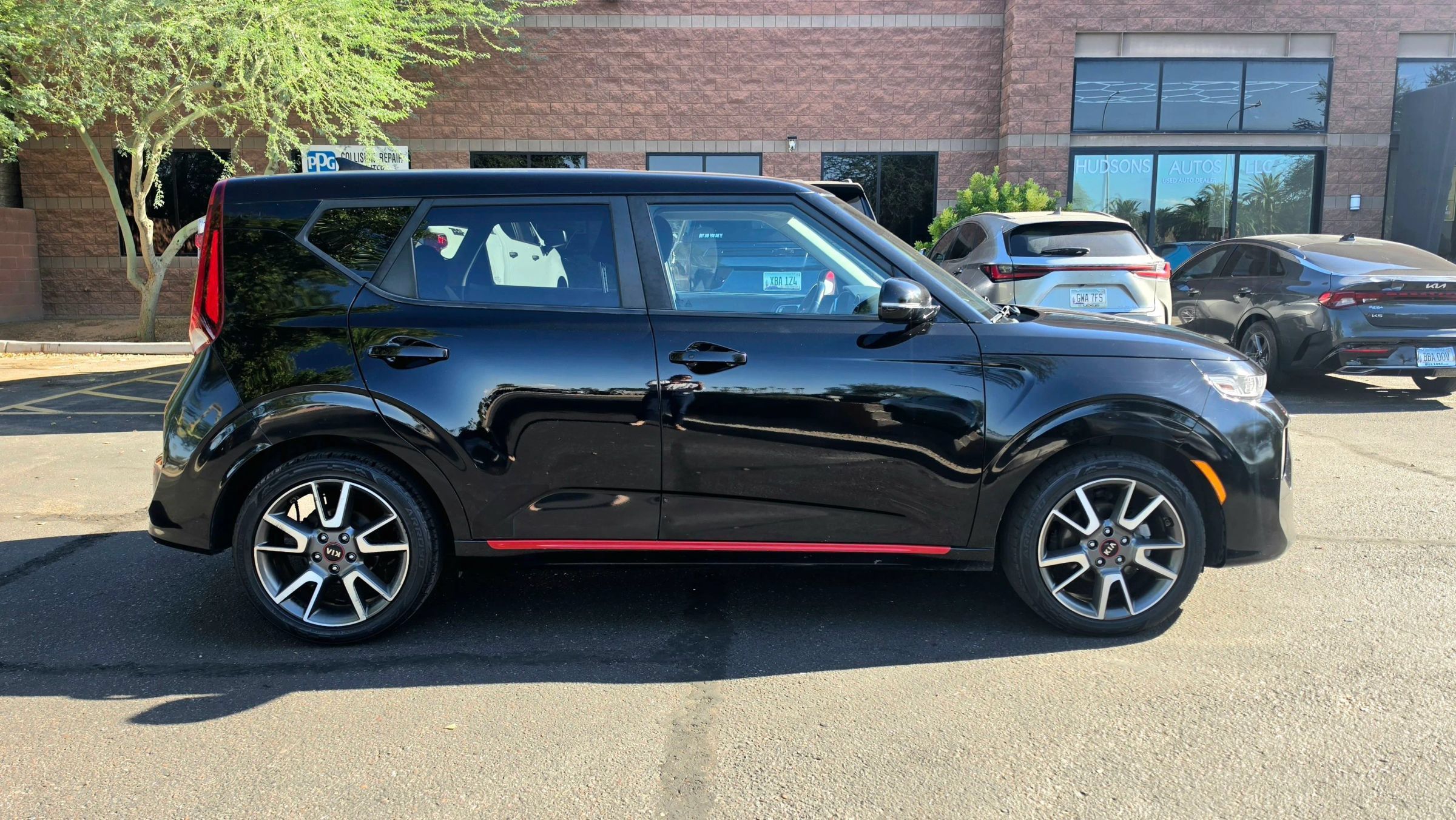 Used 2020 Kia Soul GT-Line w/ GT 2.0L Power Sunroof Package FWD image 4