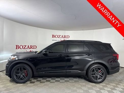 Certified 2025 Ford Explorer ST image 4