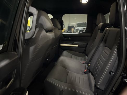 Used 2024 Toyota Tacoma TRD Off-Road image 8