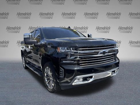 Used 2020 Chevrolet Silverado 1500 High Country w/ Technology Package image 5