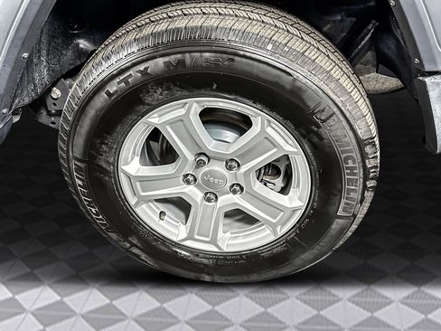 Used 2019 Jeep Wrangler Unlimited Sport S image 32