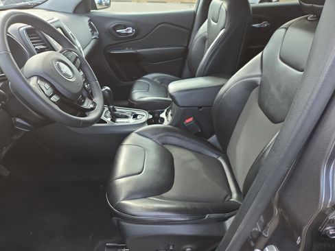 Used 2021 Jeep Cherokee Latitude Plus image 5