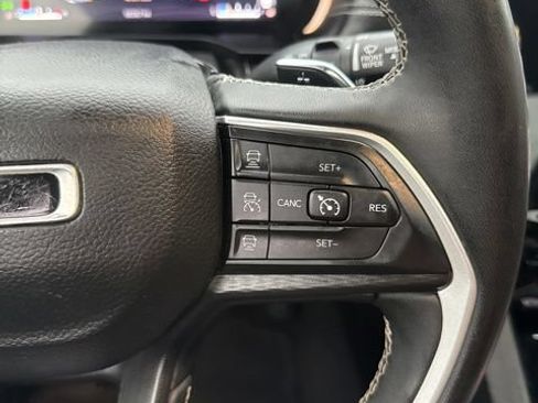 Used 2023 Jeep Grand Cherokee L Laredo AWD/4WD image 18