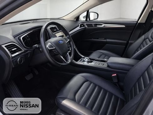 Used 2020 Ford Fusion SEL FWD image 4