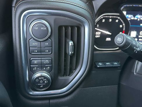 Used 2021 GMC Sierra 1500 AT4 w/ Technology Package AWD/4WD image 33