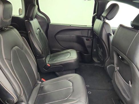 Used 2021 Chrysler Pacifica Touring-L w/ Premium & Safety Sphere Group AWD/4WD image 24