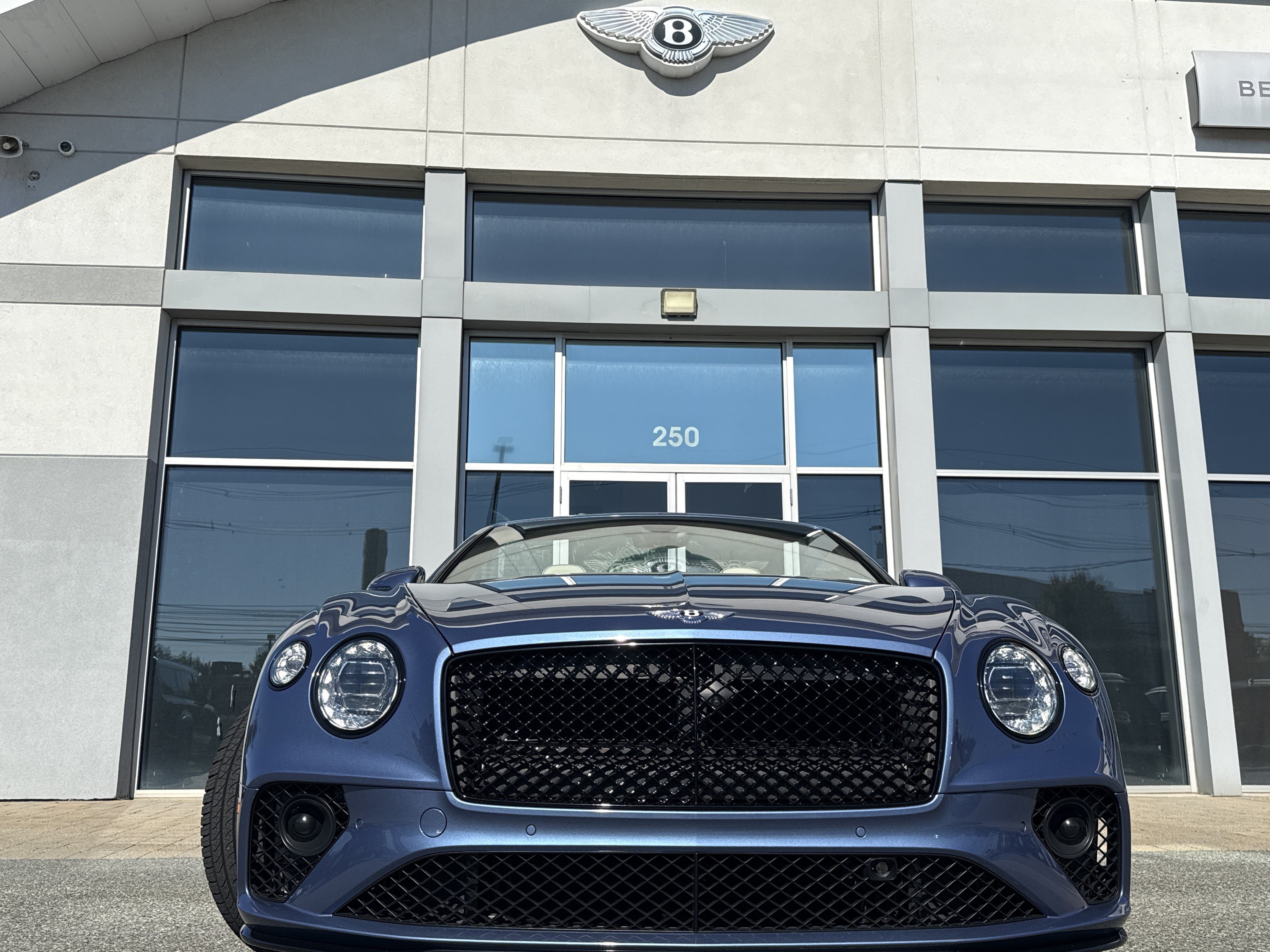 Used 2022 Bentley Continental GT AWD/4WD image 56
