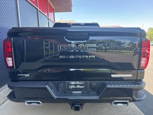 Used 2024 GMC Sierra 1500 Elevation w/ X31 Off-Road Package AWD/4WD image 10