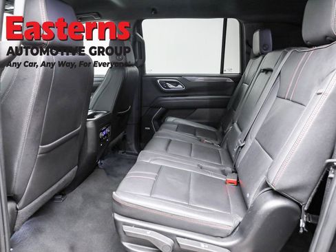 Used 2024 Chevrolet Suburban RST RWD image 24