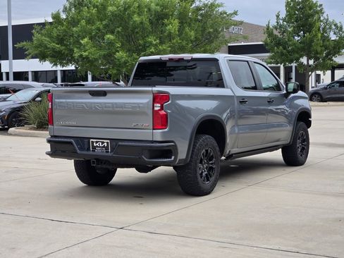Used 2024 Chevrolet Silverado 1500 ZR2 w/ Technology Package AWD/4WD image 4