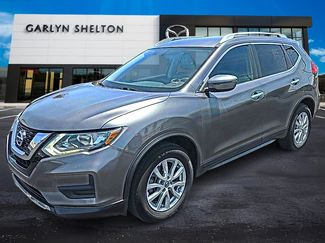 Used 2017 Nissan Rogue SV FWD video 1