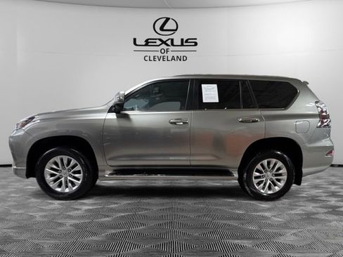 Used 2023 Lexus GX 460 Premium image 3