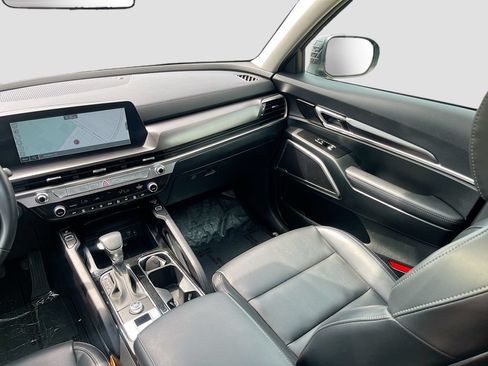 Used 2024 Kia Telluride S w/ S Sunroof Package FWD image 24