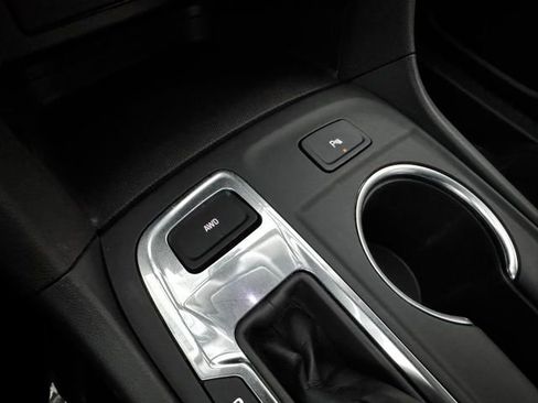 Certified 2024 Chevrolet Equinox LT image 17