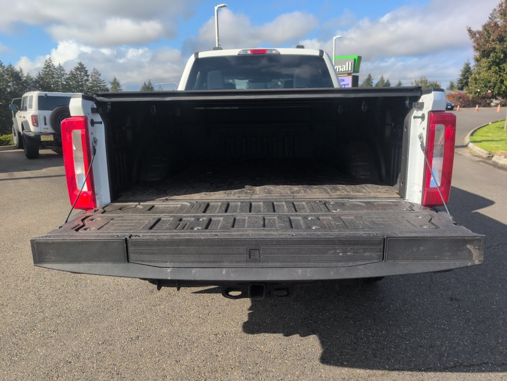 Used 2023 Ford F350 XLT w/ FX4 Off-Road Package AWD/4WD image 31