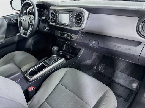 Used 2019 Toyota Tacoma SR5 RWD image 30
