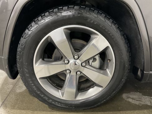 Used 2015 Jeep Grand Cherokee Overland image 12