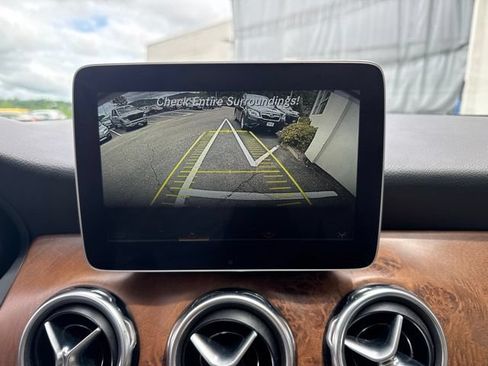 Used 2019 Mercedes-Benz GLA 250 4MATIC image 12