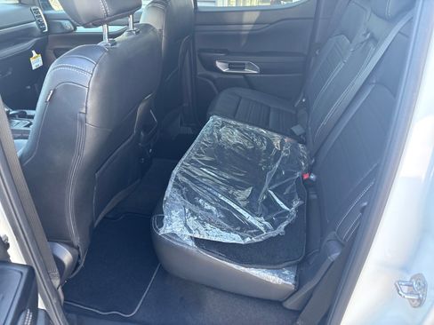 Used 2024 Ford Ranger Lariat w/ FX4 Off-Road Package image 34