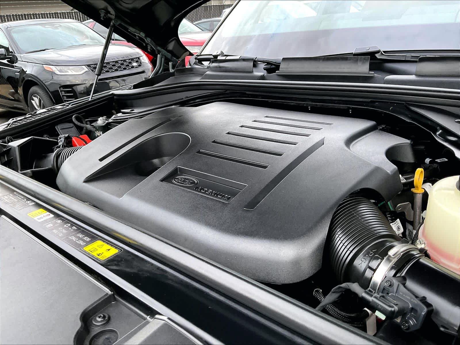 Used 2025 Land Rover Range Rover SE AWD/4WD image 34