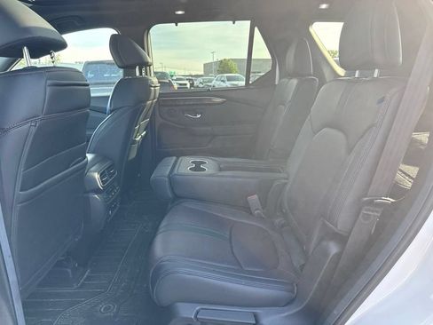 Used 2025 Honda Pilot Black Edition image 13
