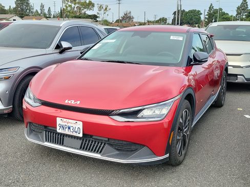 Used 2024 Kia EV6 Light RWD image 1