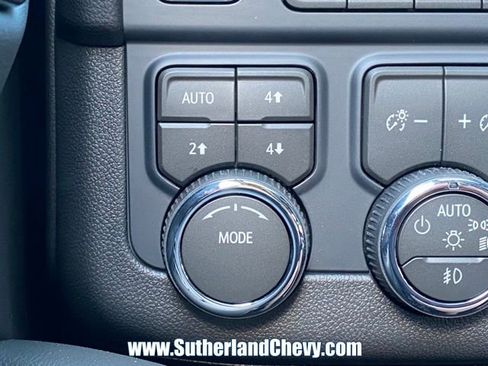 New 2026 Chevrolet Tahoe Z71 w/ Sun And Tow Package AWD/4WD image 24