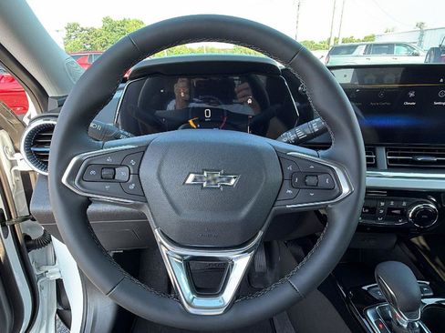 New 2026 Chevrolet Trax LT w/ Driver Confidence Package FWD image 20