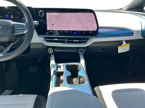 New 2026 Chevrolet Equinox EV LT w/ LPO, Blackout Package FWD image 15