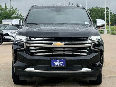 Used 2023 Chevrolet Suburban Premier AWD/4WD image 4
