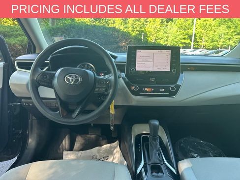 Used 2020 Toyota Corolla LE FWD image 16