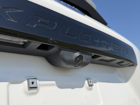 Used 2023 Ford Explorer ST w/ Equipment Group 401A AWD/4WD image 9