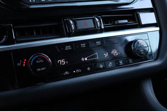 Certified 2025 Nissan Pathfinder SV AWD/4WD image 16