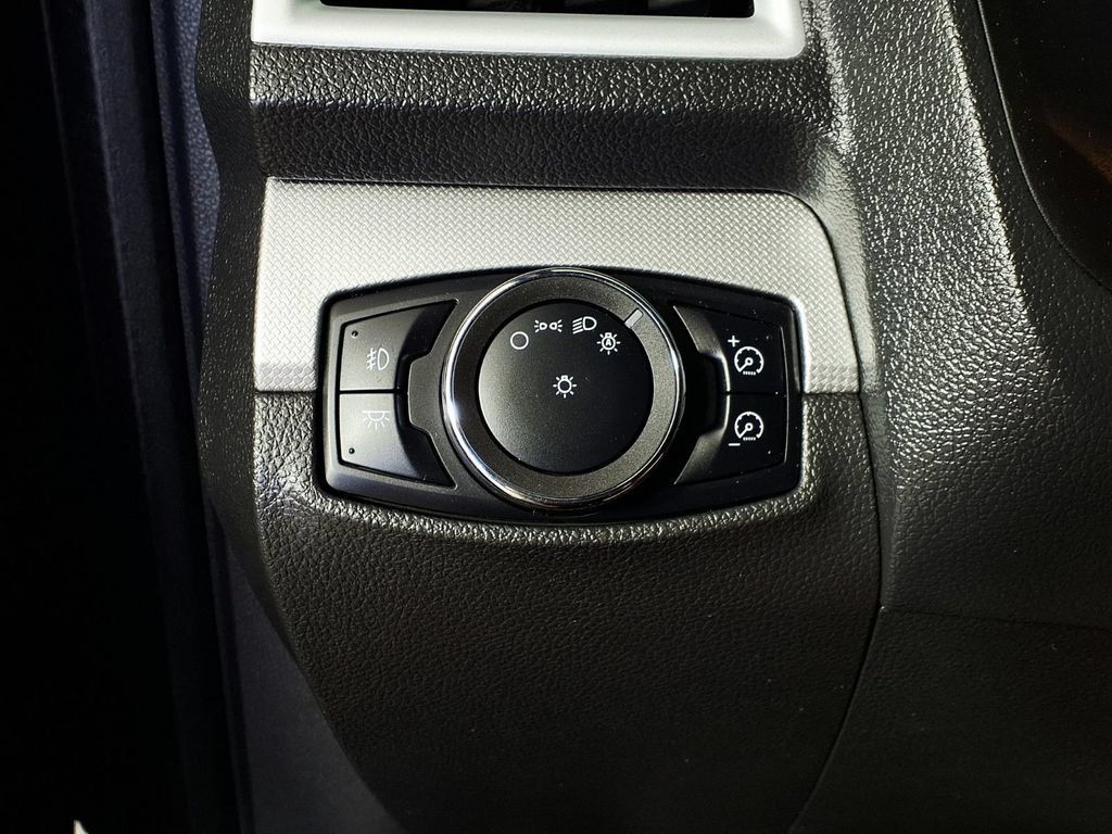 Used 2012 Ford Explorer XLT FWD image 24