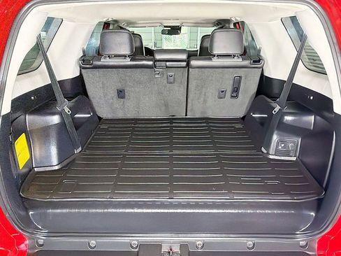 Used 2022 Toyota 4Runner SR5 Premium w/ Moonroof Package AWD/4WD image 28
