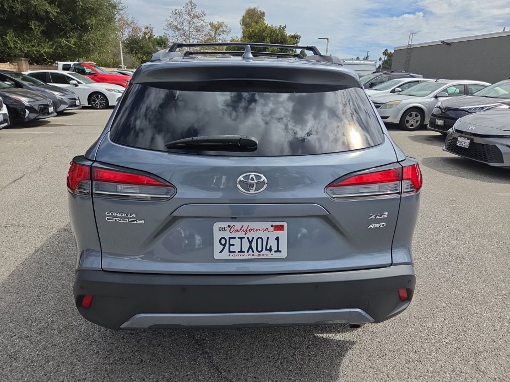 Used 2023 Toyota Corolla Cross XLE w/ Convenience Package AWD/4WD image 4