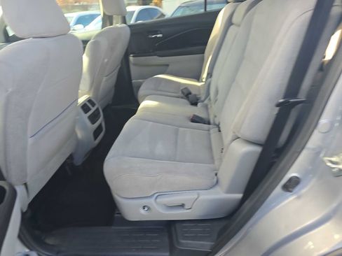 Used 2020 Honda Pilot EX image 12