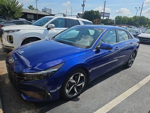 Used 2022 Hyundai Elantra Limited FWD image 1