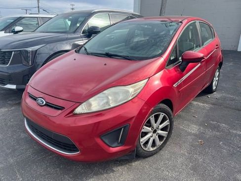 Used 2011 Ford Fiesta SE w/ 203A Rapid Spec Order Code image 5