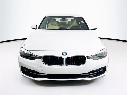Used 2017 BMW 330i Sedan RWD image 2