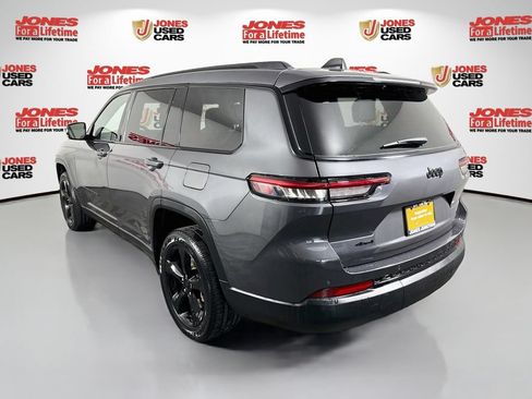 Used 2023 Jeep Grand Cherokee L Laredo AWD/4WD image 2