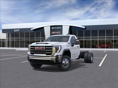 New 2026 GMC Sierra 3500 Pro w/ Convenience Package image 8