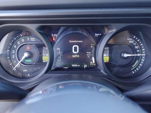 Used 2024 Jeep Wrangler Unlimited Sahara AWD/4WD image 18