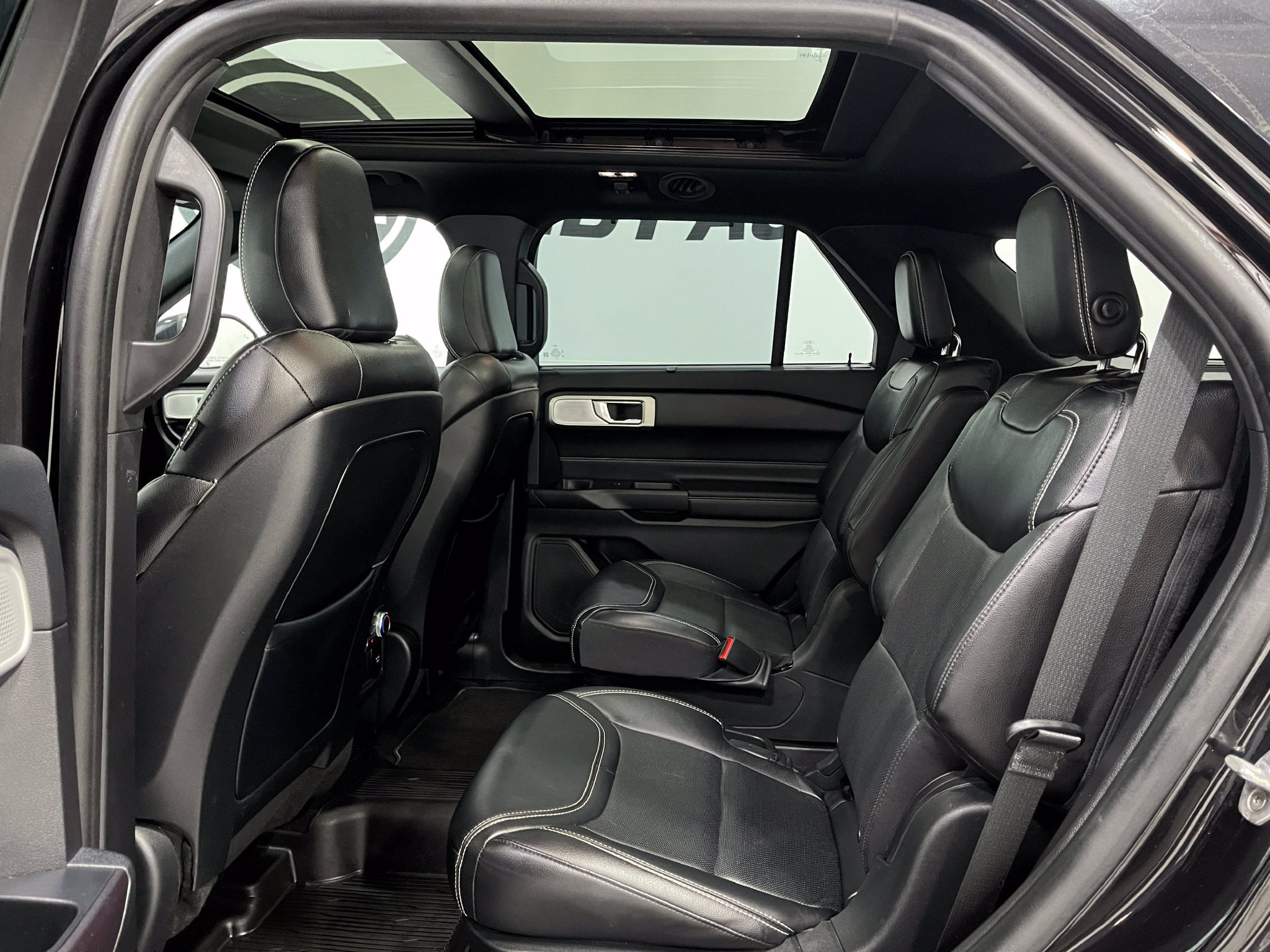 Used 2020 Ford Explorer ST w/ Premium Technology Package AWD/4WD image 30